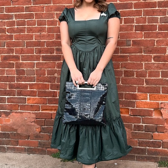 Lulu’s Green Dress - Picture 3 of 3